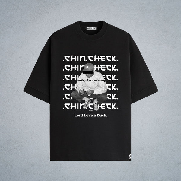 CHIN CHECK OVERSIZED T-SHIRT IN BLACK (UNISEX)