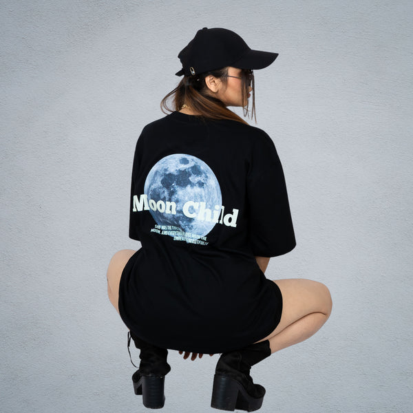 MOON CHILD WOMEN OVERSIZED T-SHIRT IN BLACK