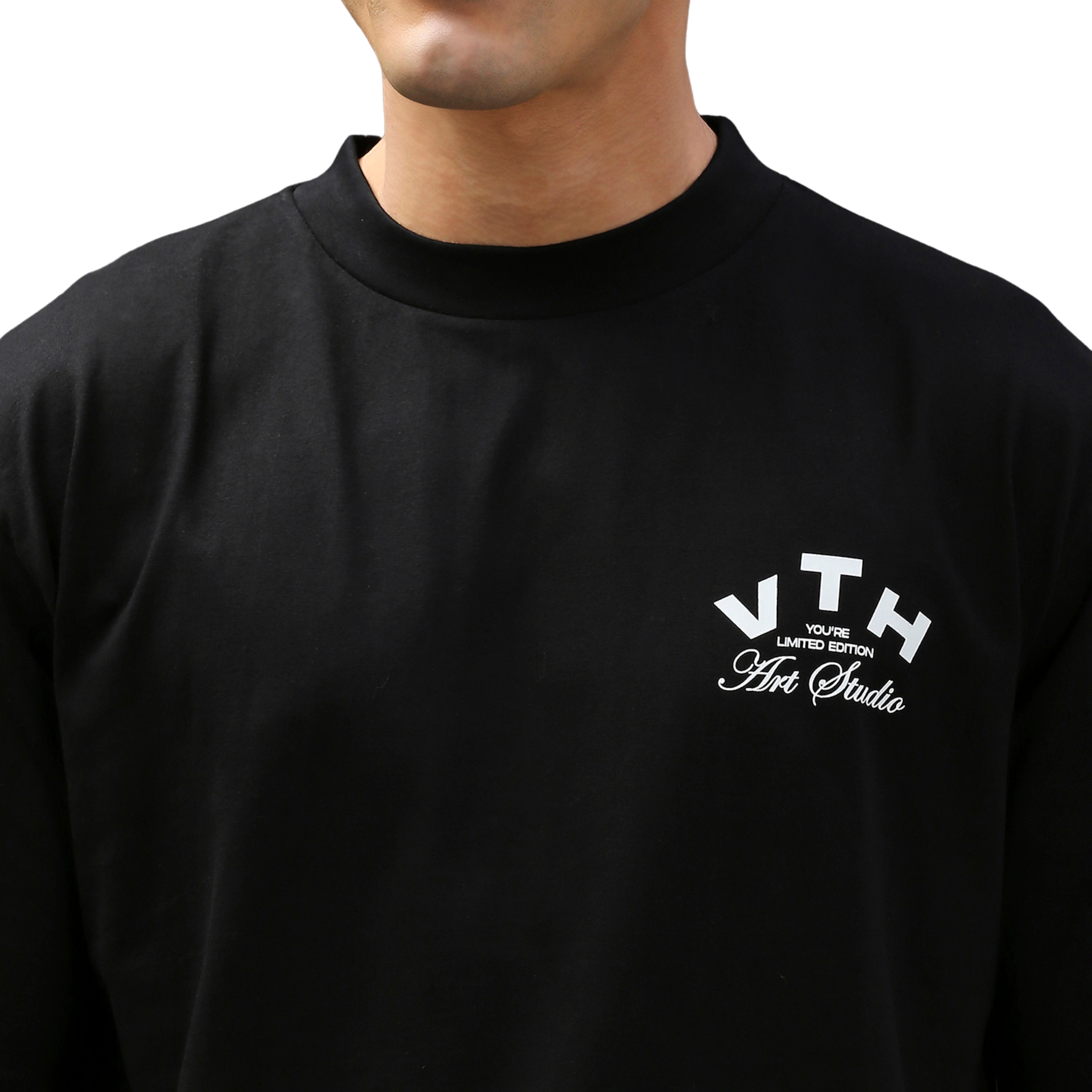 V.T.H Studio T-shirt