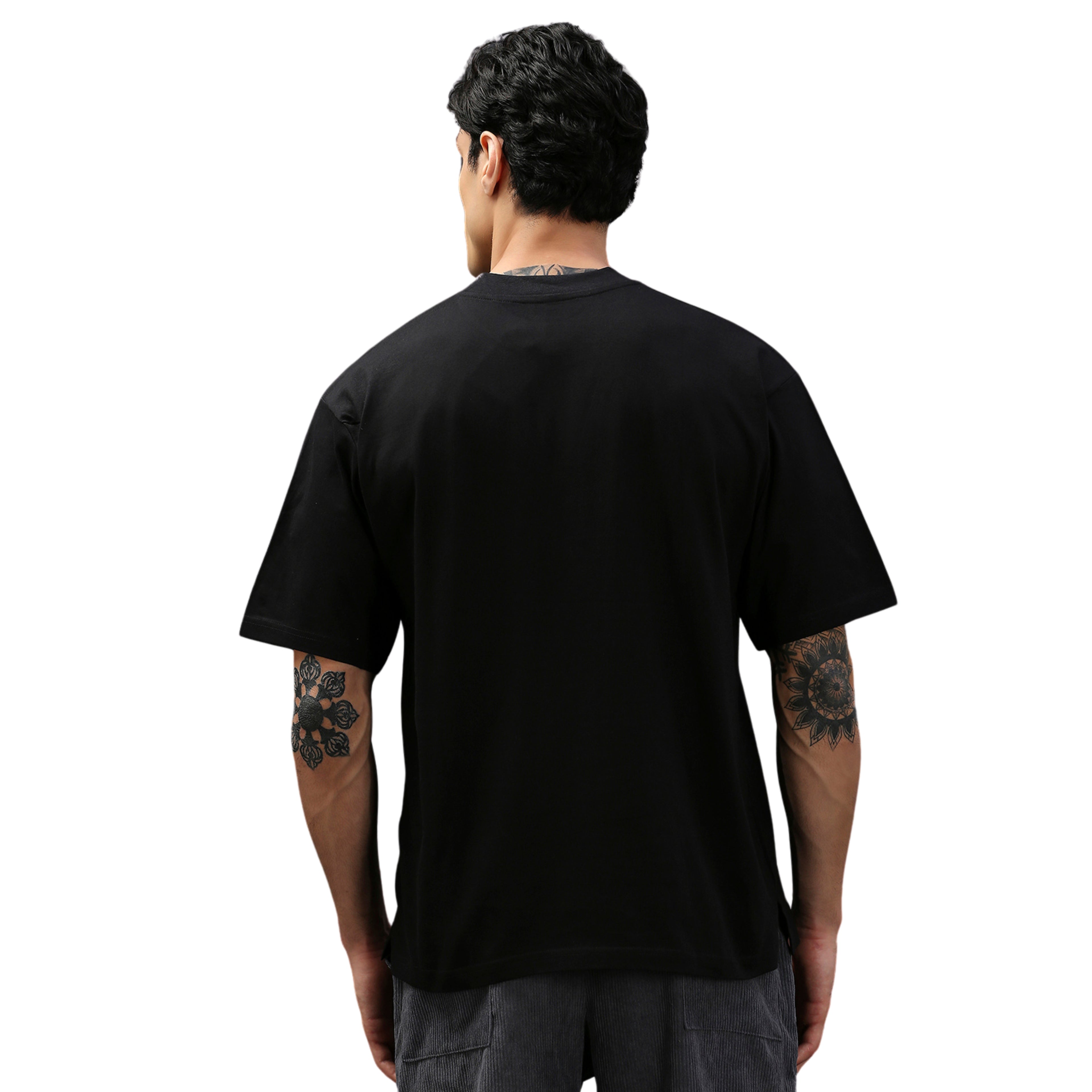 V.T.H Neck Logo T-shirt